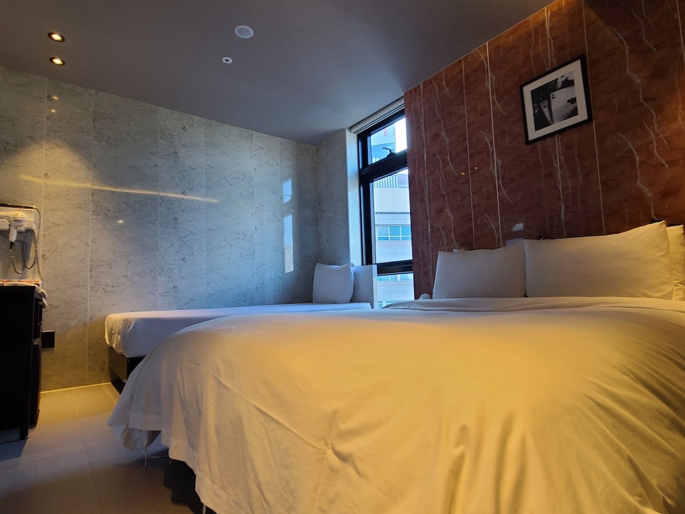 Deluxe Twin Room - Photo 1