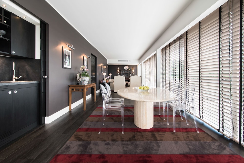 Luxury Penthouse, 1 King Bed, City View photo 1