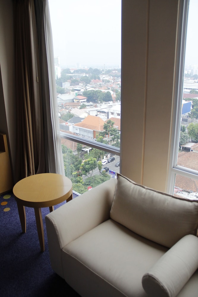 Executive Room, 1 King Bed - Photo 5