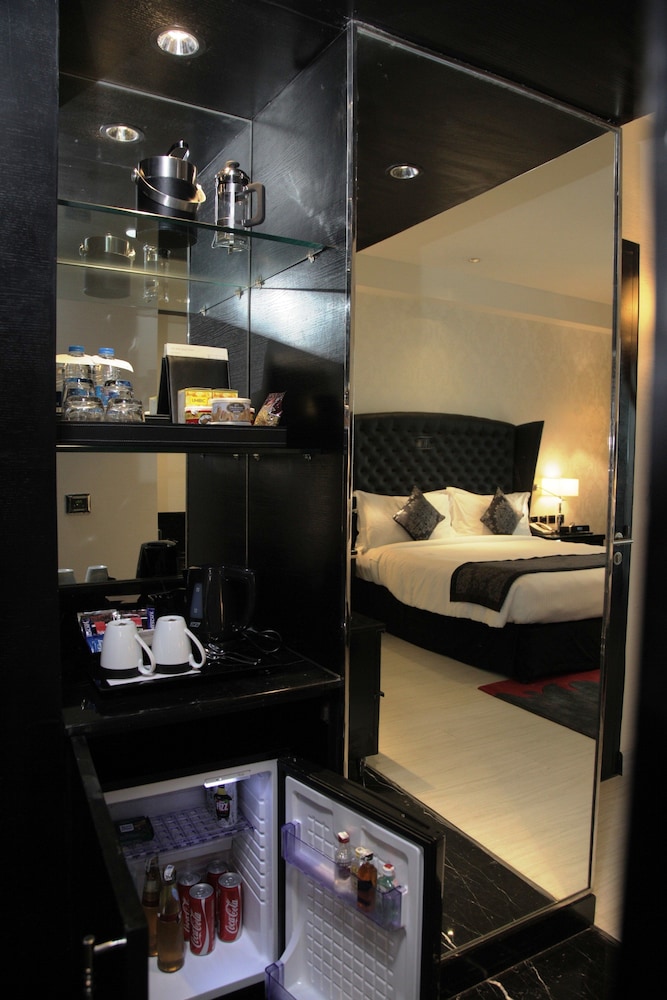 Suite, 1 Bedroom photo 1