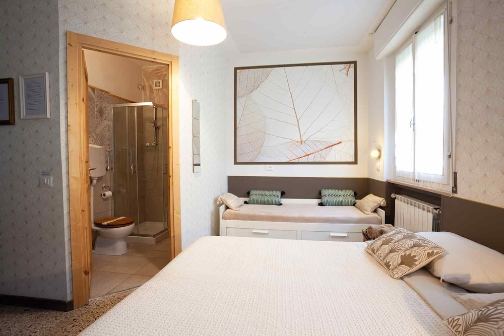 Elite Triple Room