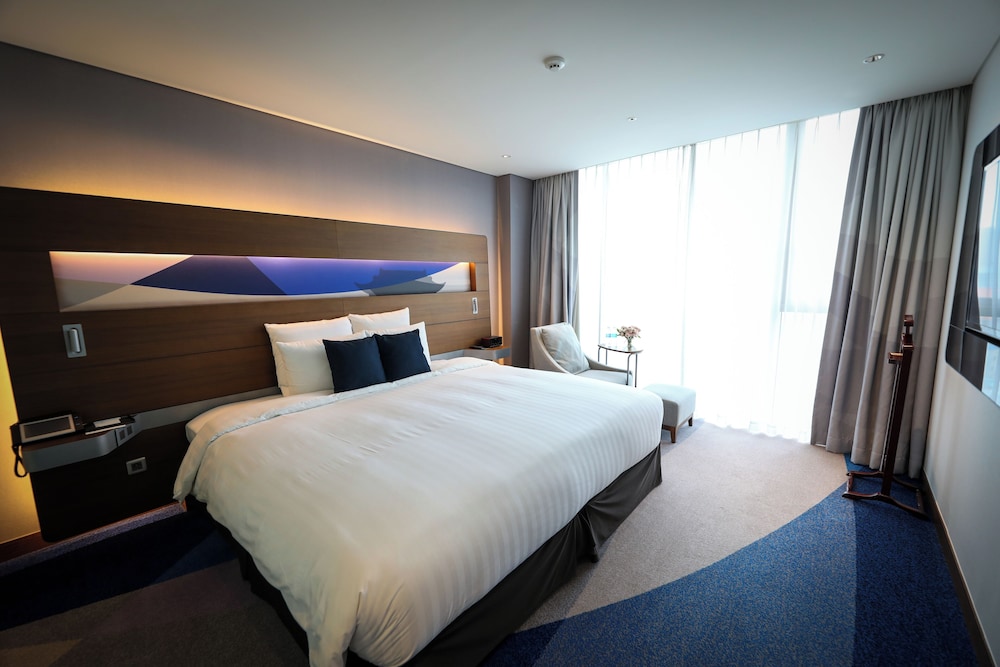 Executive Suite, 1 King Bed photo 2