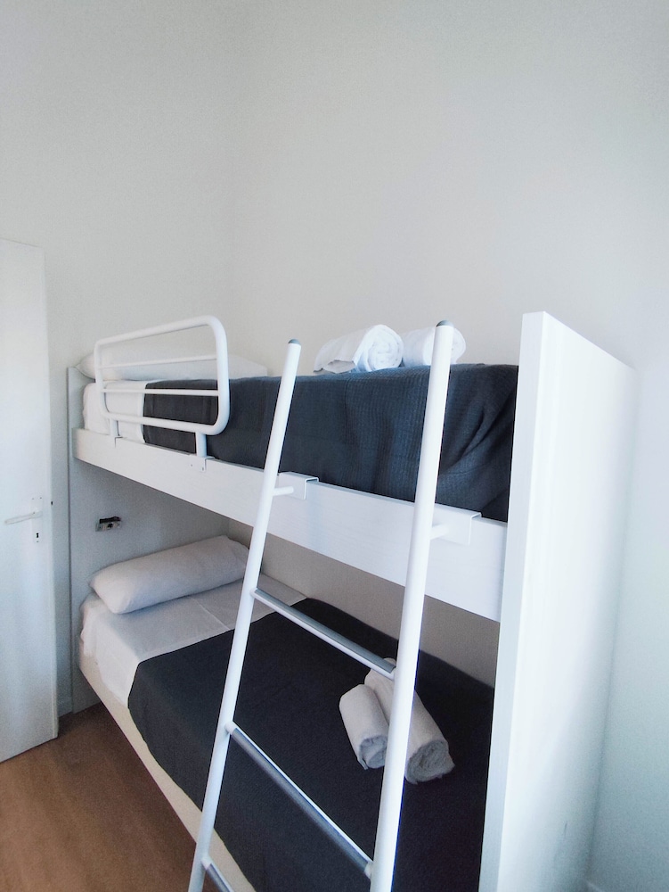 Apartment, 2 Bedrooms, Balcony, City View photo 2