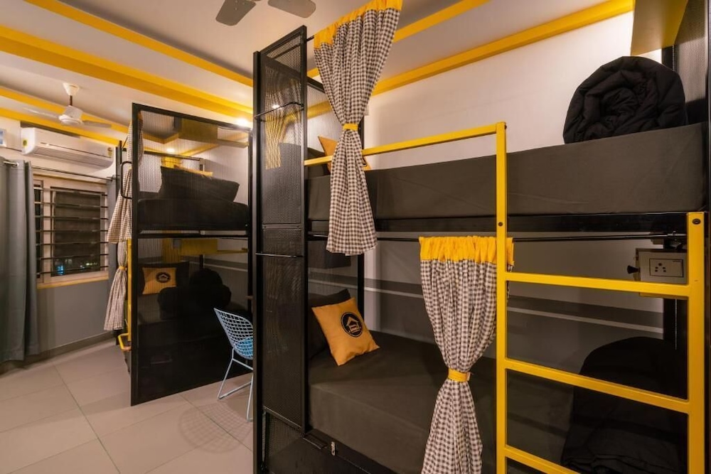 Bed in 4 Bed Mixed Dormitory photo 2