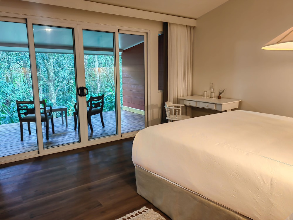Manakin Suites