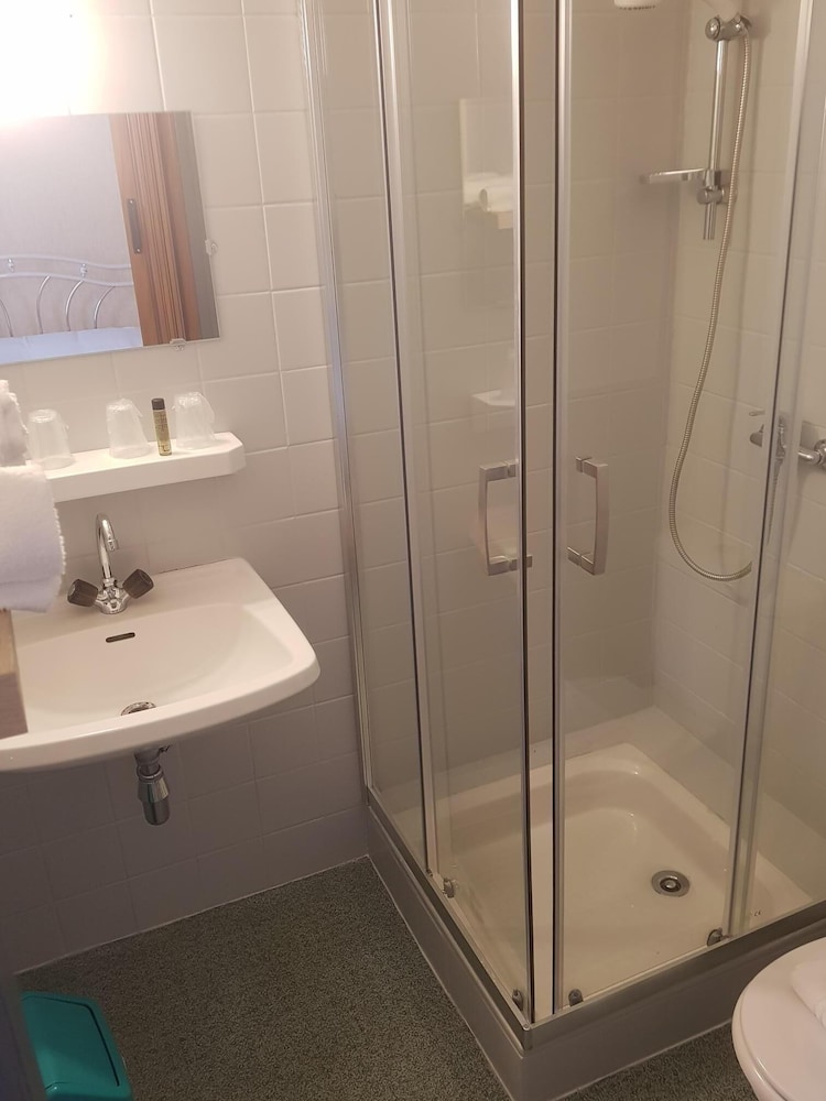 Standard Quadruple Room photo 3