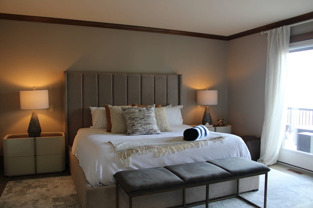 Suite, Multiple Beds, Non Smoking (Efficiency, Upgrade) photo 1