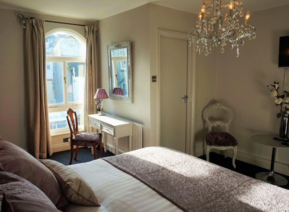 Superior Double Room, Ensuite (Harlequin) photo 2