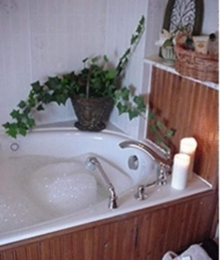Deluxe Suite, 1 Bedroom photo 2