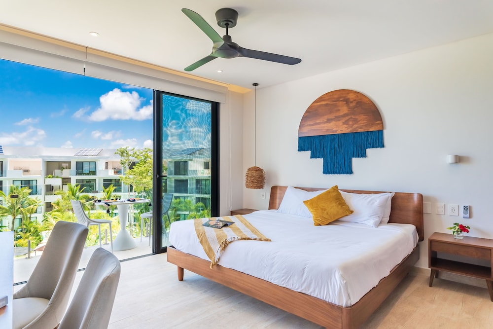 Family Apartment, 4 Bedrooms, Private Pool