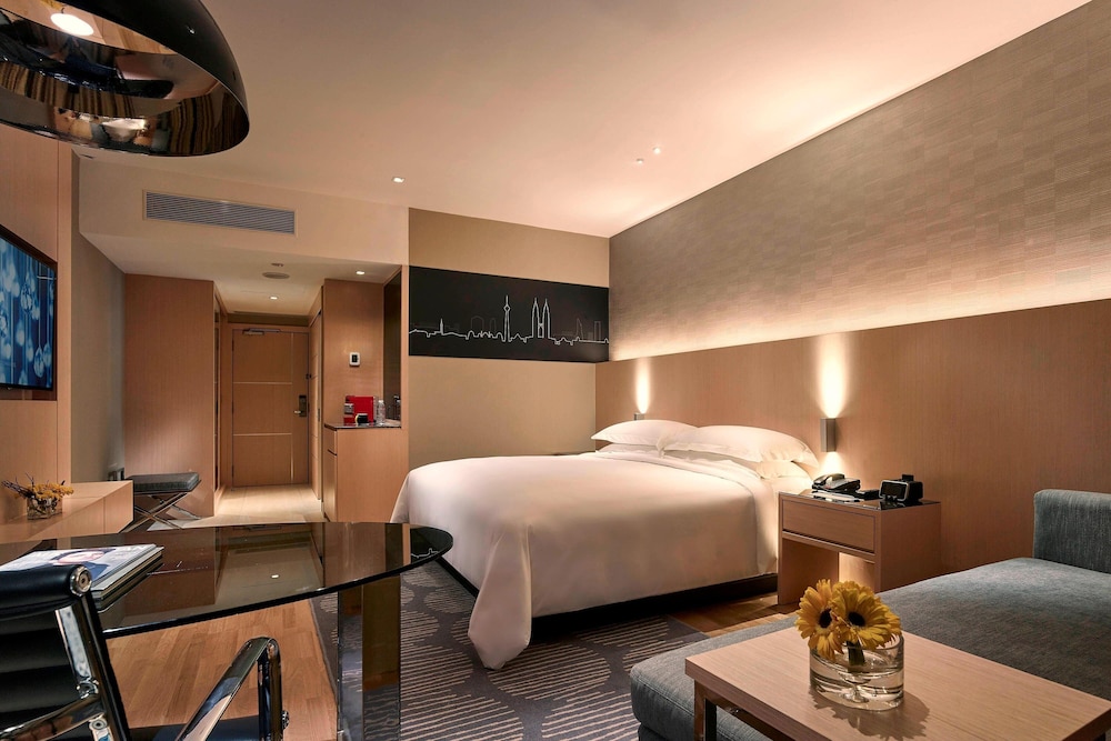 Club Room, 1 King Bed with Sofa bed Club Room, 1 King Bed with Sofa bed