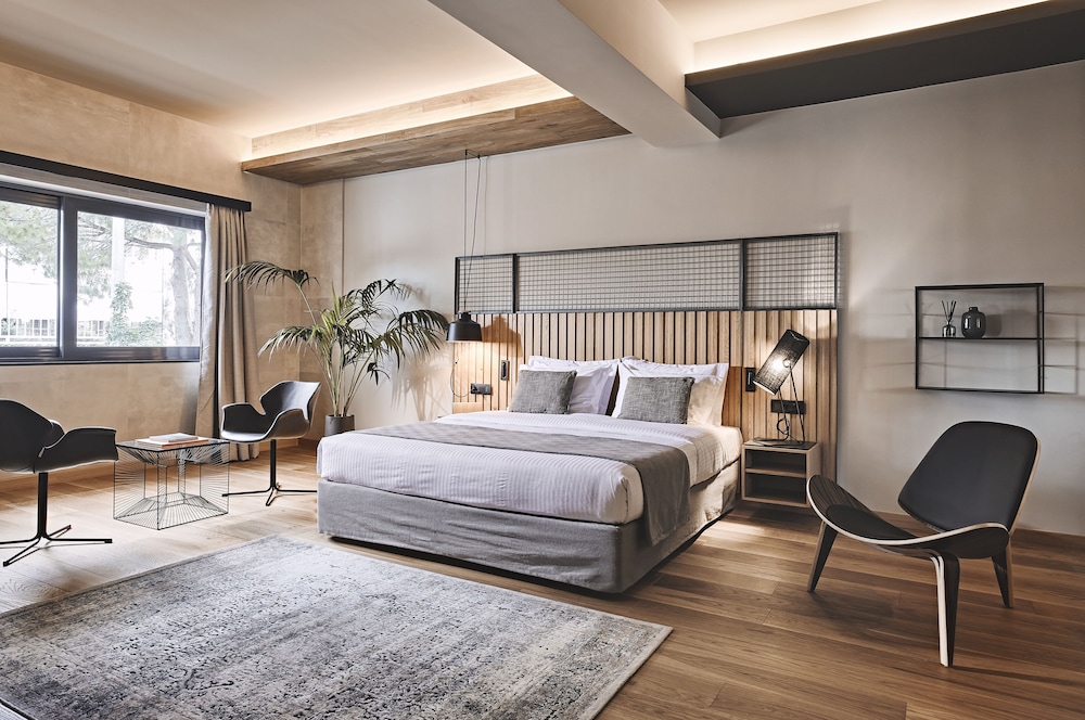 Superior Studio Suite (O2)