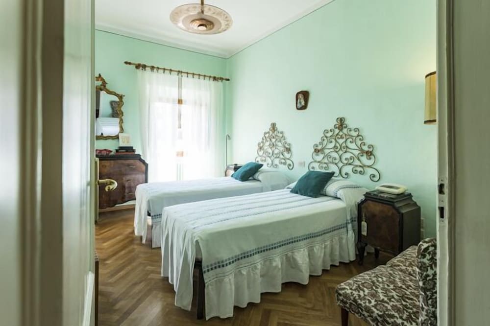 Twin Room, 2 Twin Beds - Photo 8