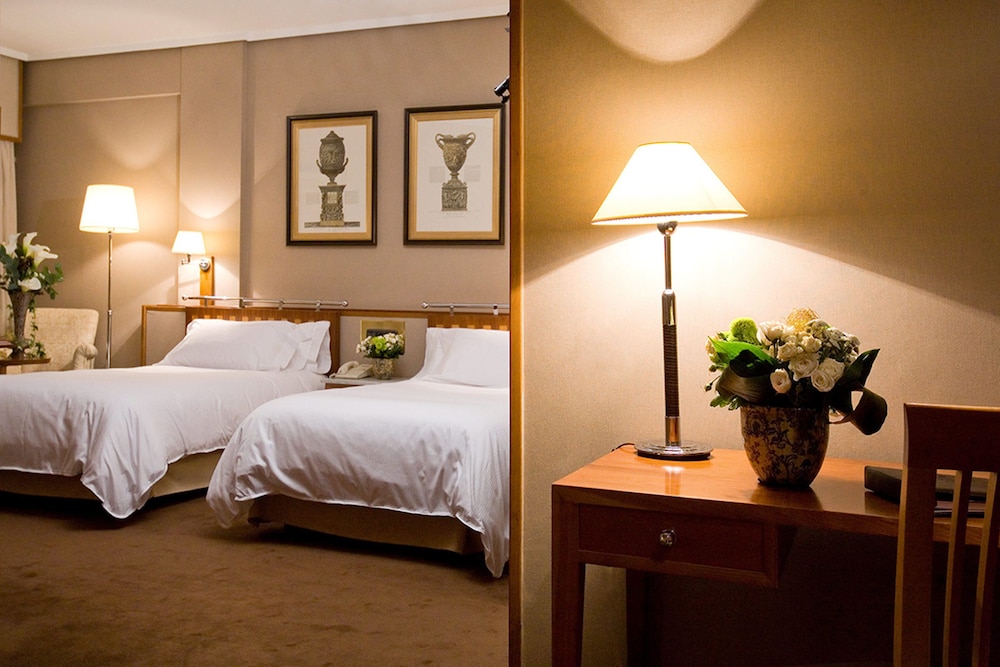 Twin Room - Photo 1