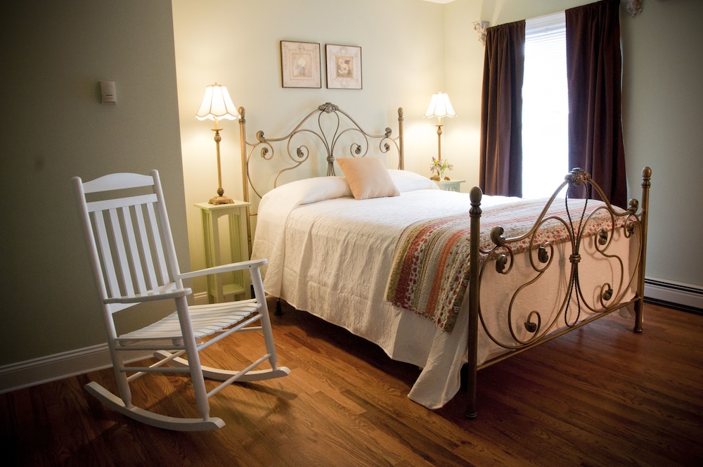 Premium Double Room, 1 Queen Bed, Fireplace photo 2