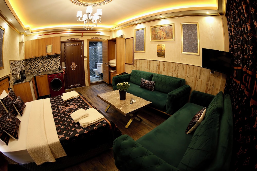 Deluxe Quadruple Room, Multiple Beds photo 3