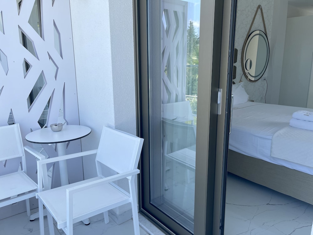 Superior Double Room - Photo 10