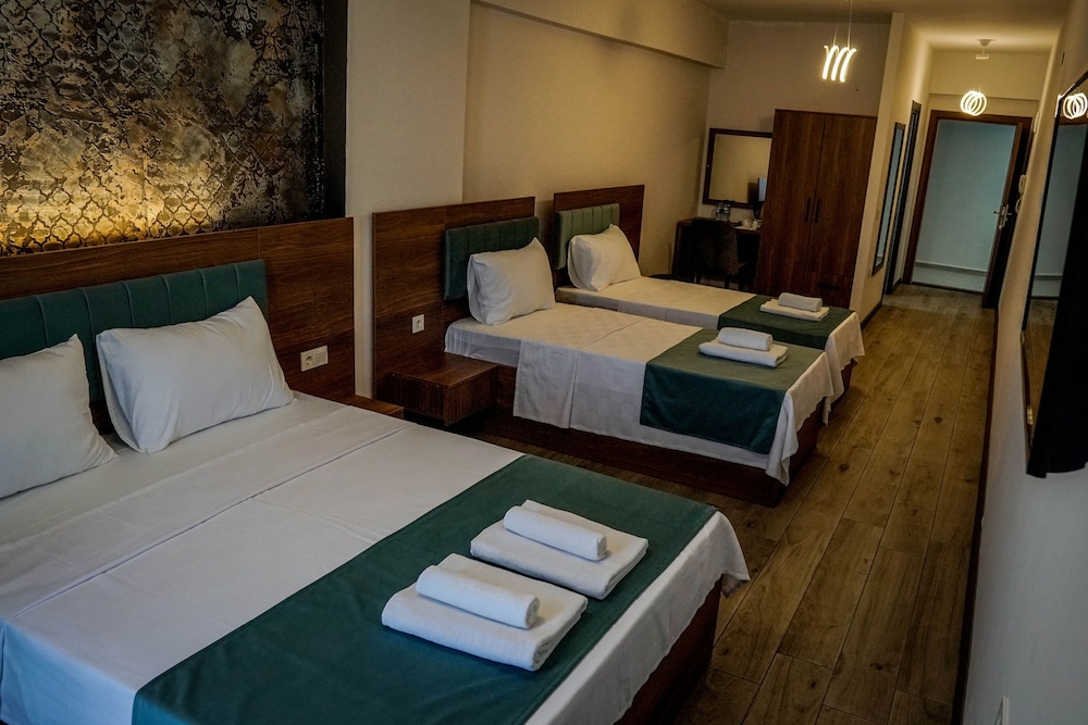 Economy Room