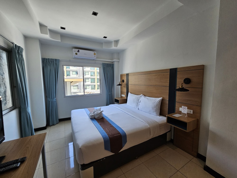 Standard Double Room - Photo 7