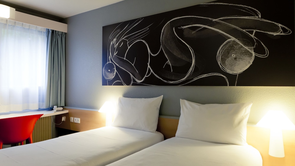 Twin Room, 2 Twin Beds - Photo 7