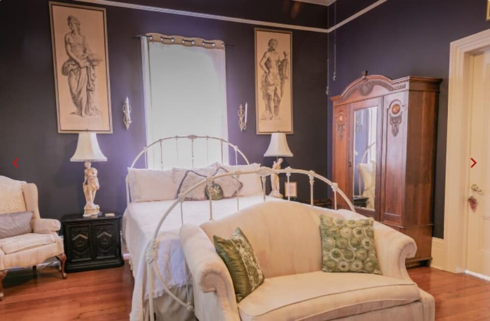 Lavender Suite photo 2