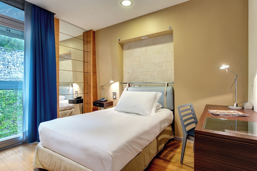 Standard Room - Photo 2
