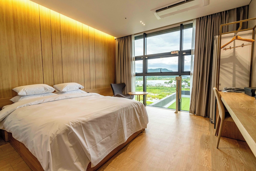 Deluxe Double Room - Photo 1