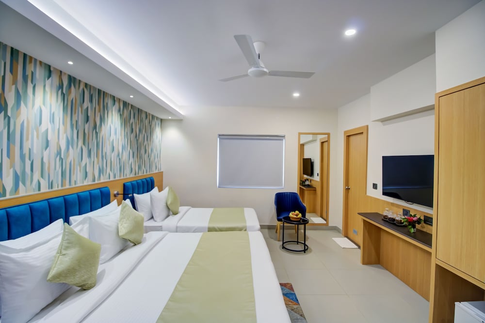 Junior Suite, 1 Bedroom - Photo 5