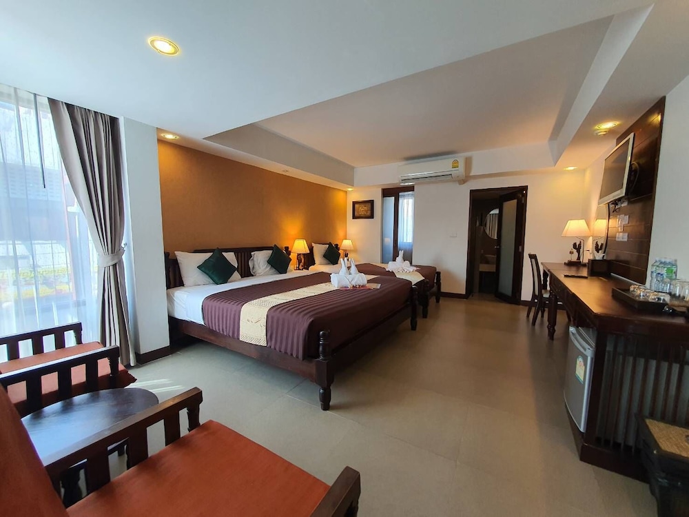 Deluxe Triple Room