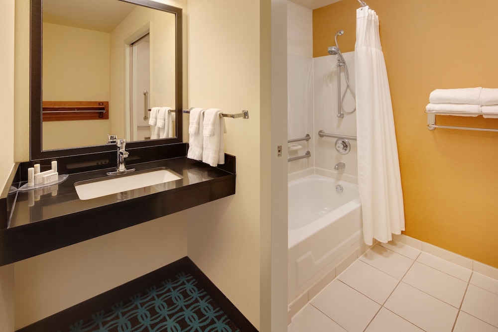 Room, 1 Double Bed - Photo 4