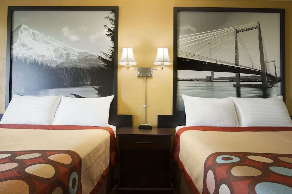 Standard Room, 2 Queen Beds - Photo 1