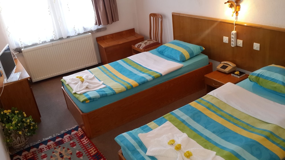 Double Room, Mountain View