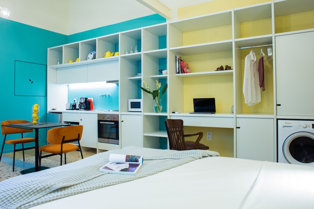 Signature Studio Suite photo 3
