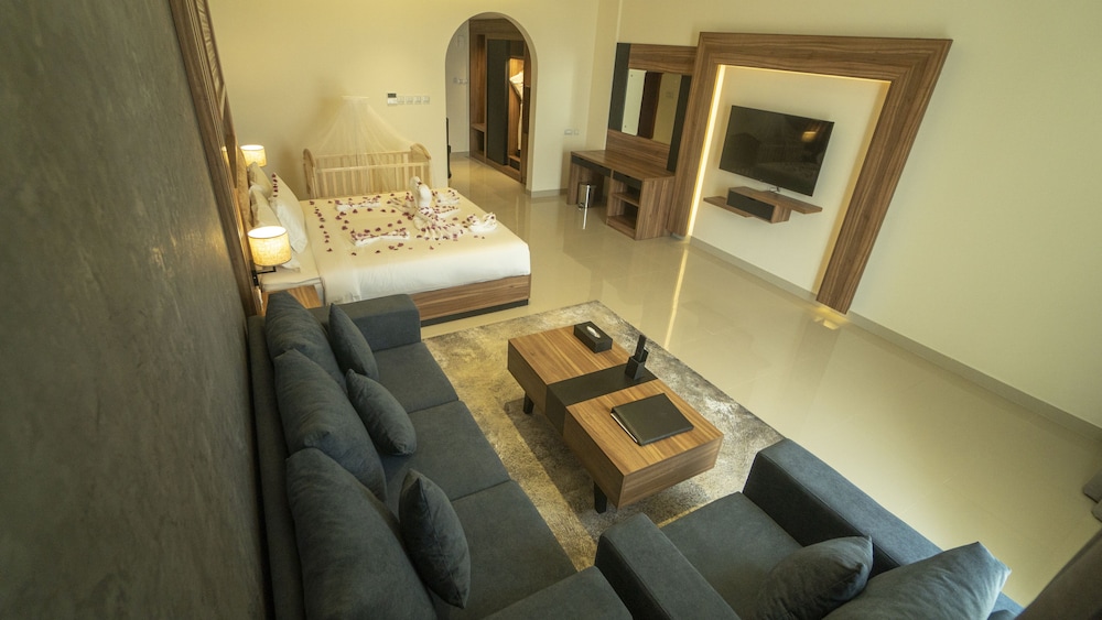 Deluxe Room - Photo 4