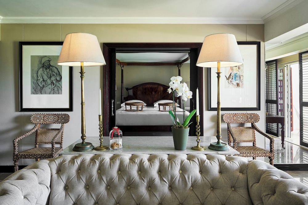 Luxury Sea Facing Suite - Photo 5