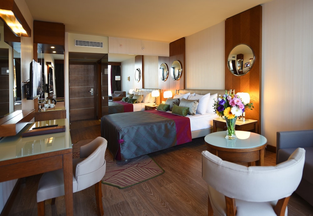 Standard Room (Land View) photo 3