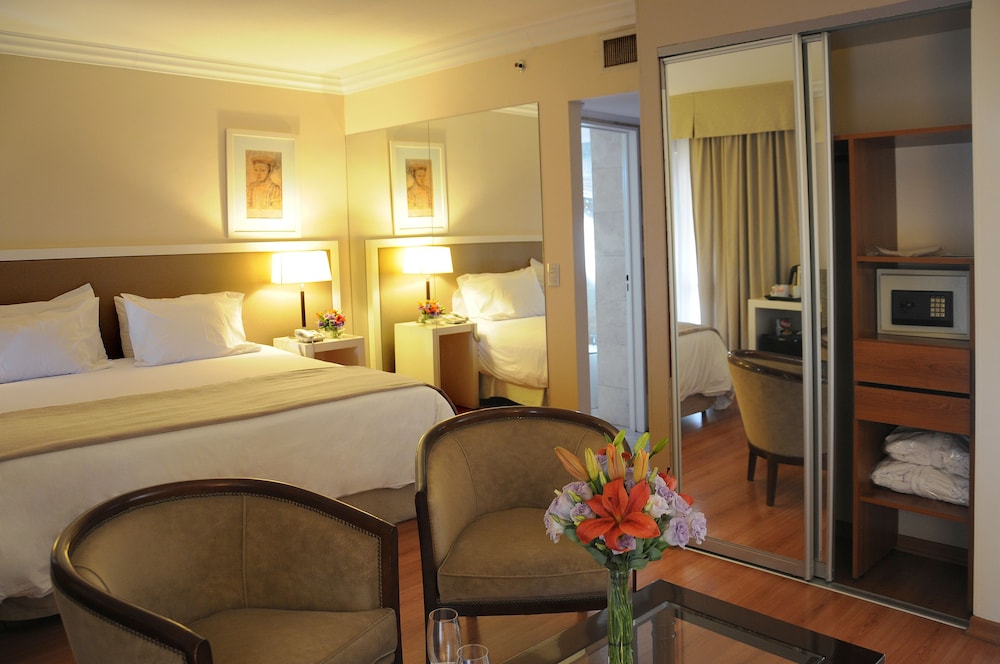 Suite, 1 Queen Bed photo 2