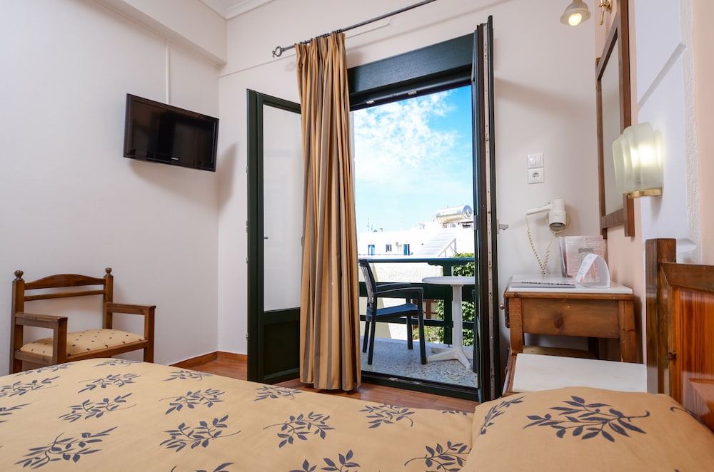 Standard Triple Room, City View