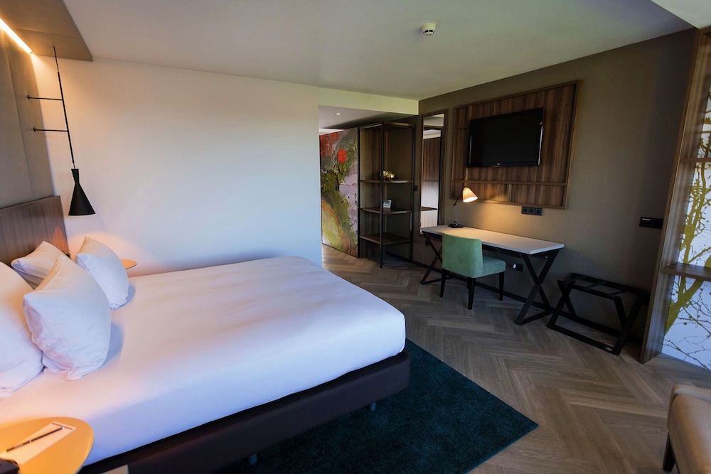 Room, Accessible - Photo 1