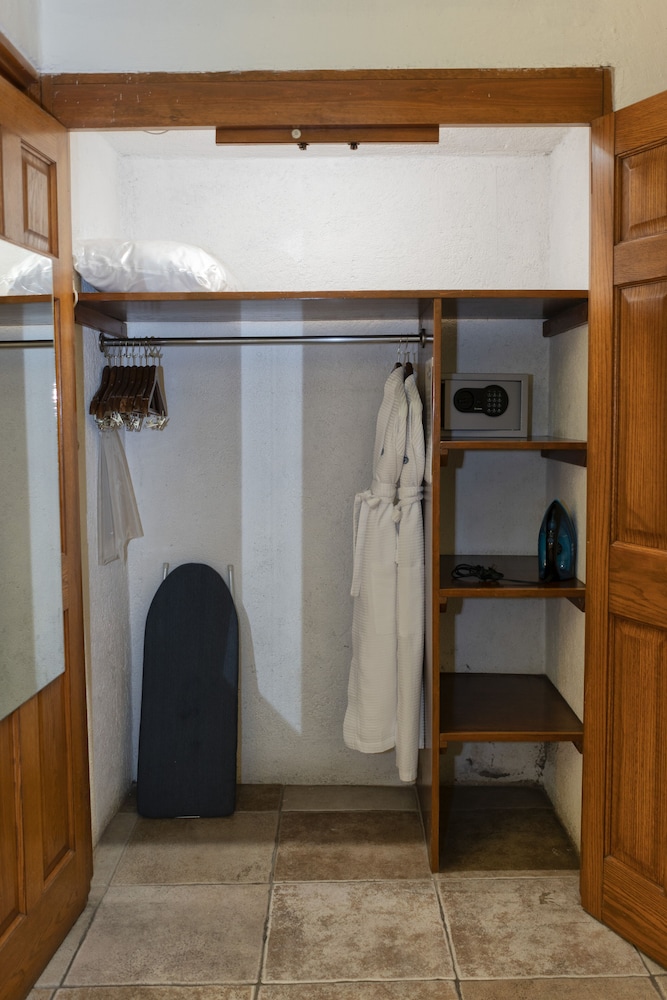 Superior Room, 2 Double Beds - Photo 38
