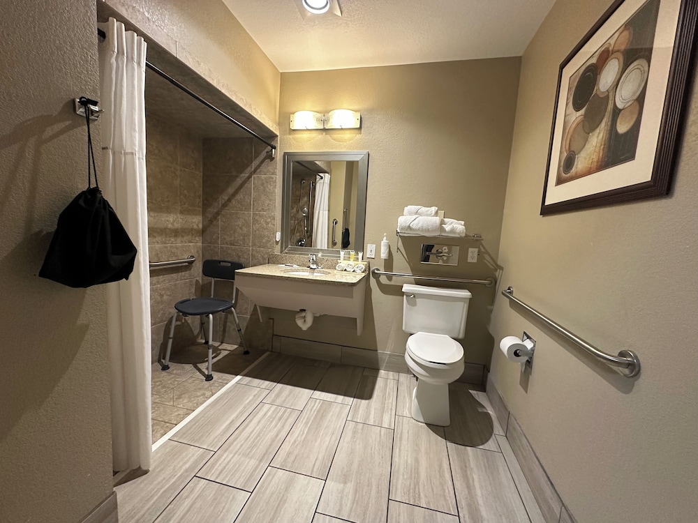 Standard Double Room, 2 Queen Beds - Photo 2
