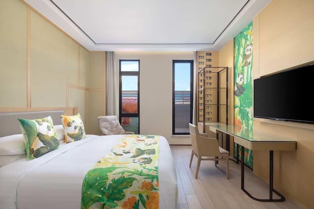Lovely Panda Deluxe Guest Room, l King Bed, Balcony