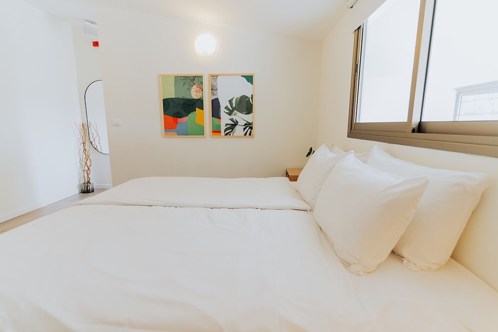 Family Studio Suite, Patio photo 3