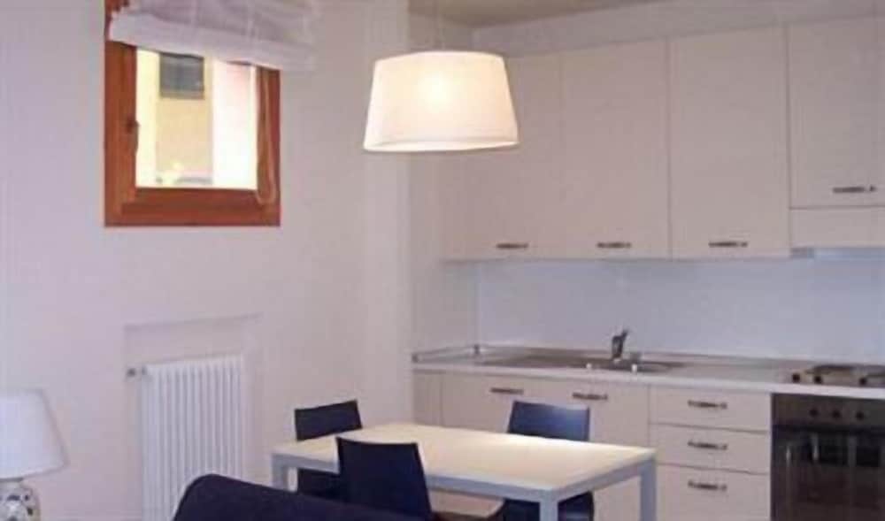 Executive Apartment photo 3