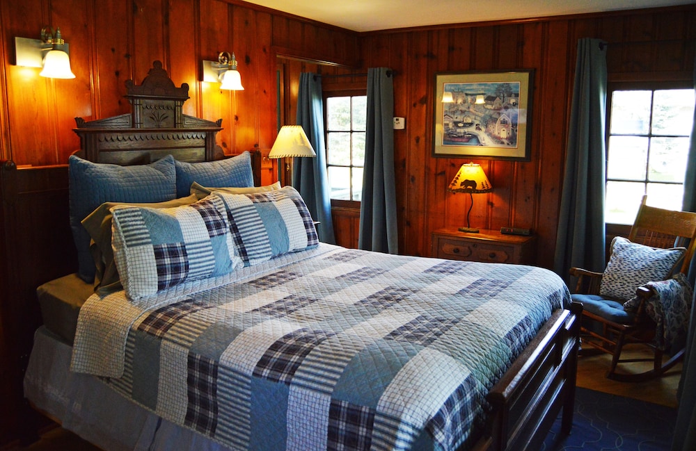 Cabin, River View (Paddle Wheel) photo 1