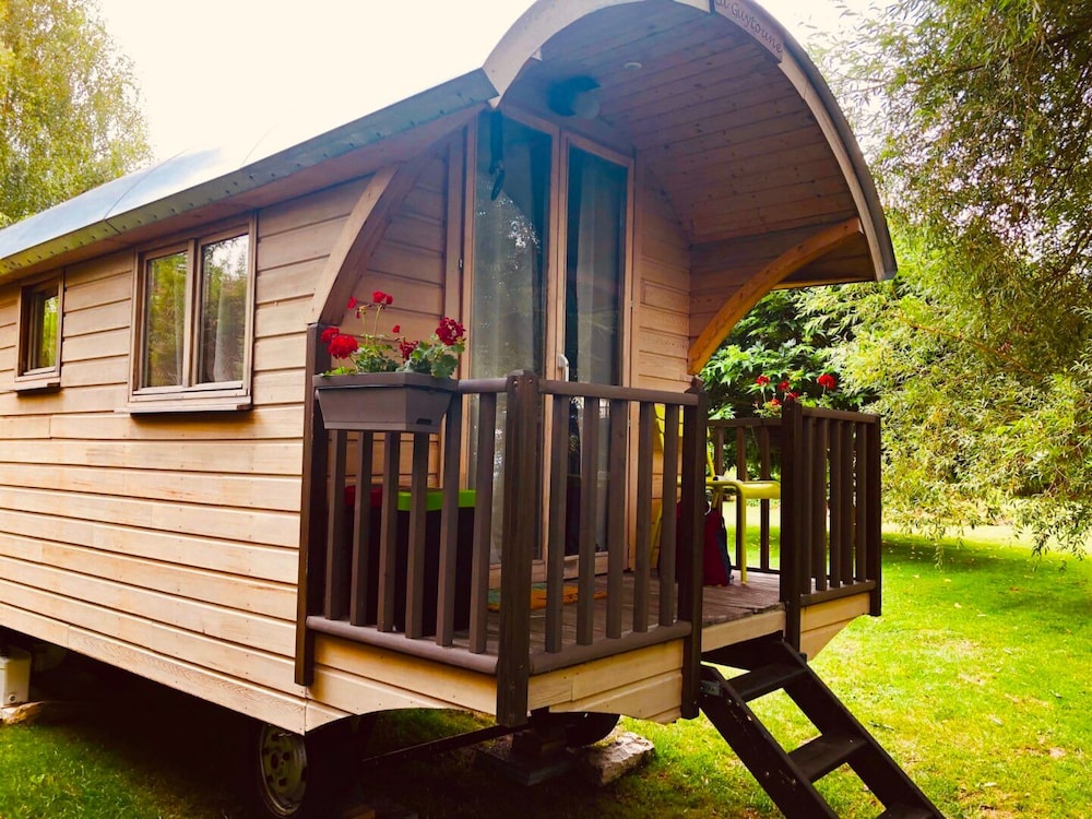 Junior Cottage, Patio, River View