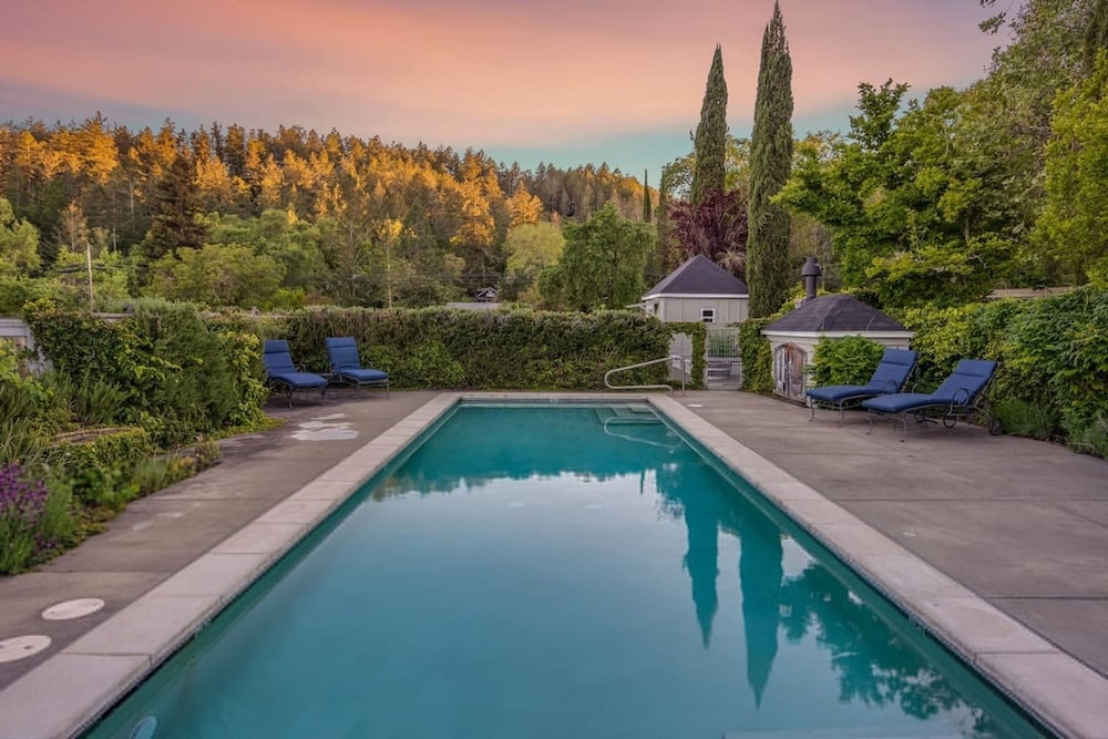 Villa photo 2