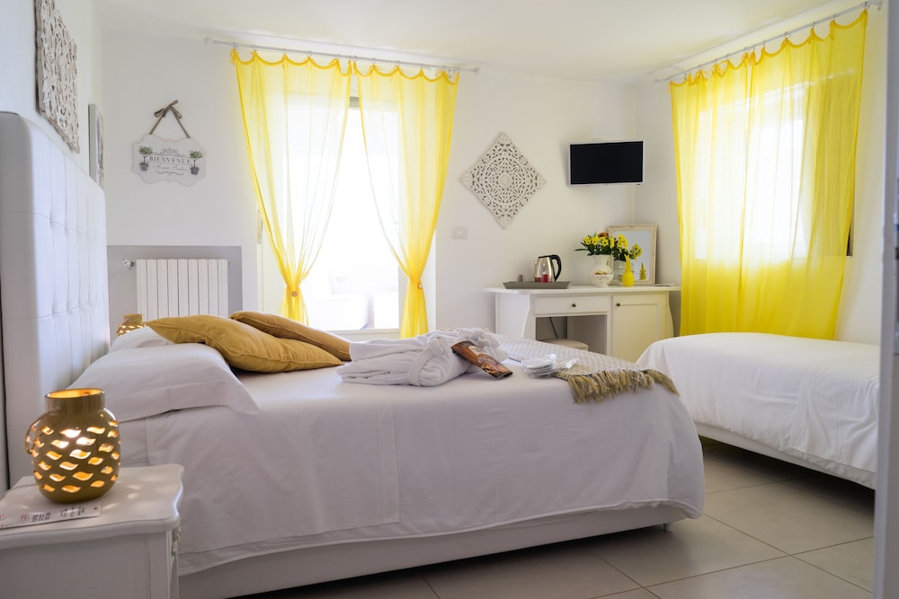 Deluxe Triple Room photo 1