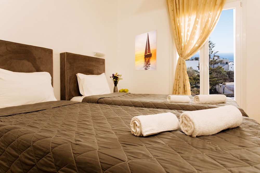 Double or Twin Room - Photo 13