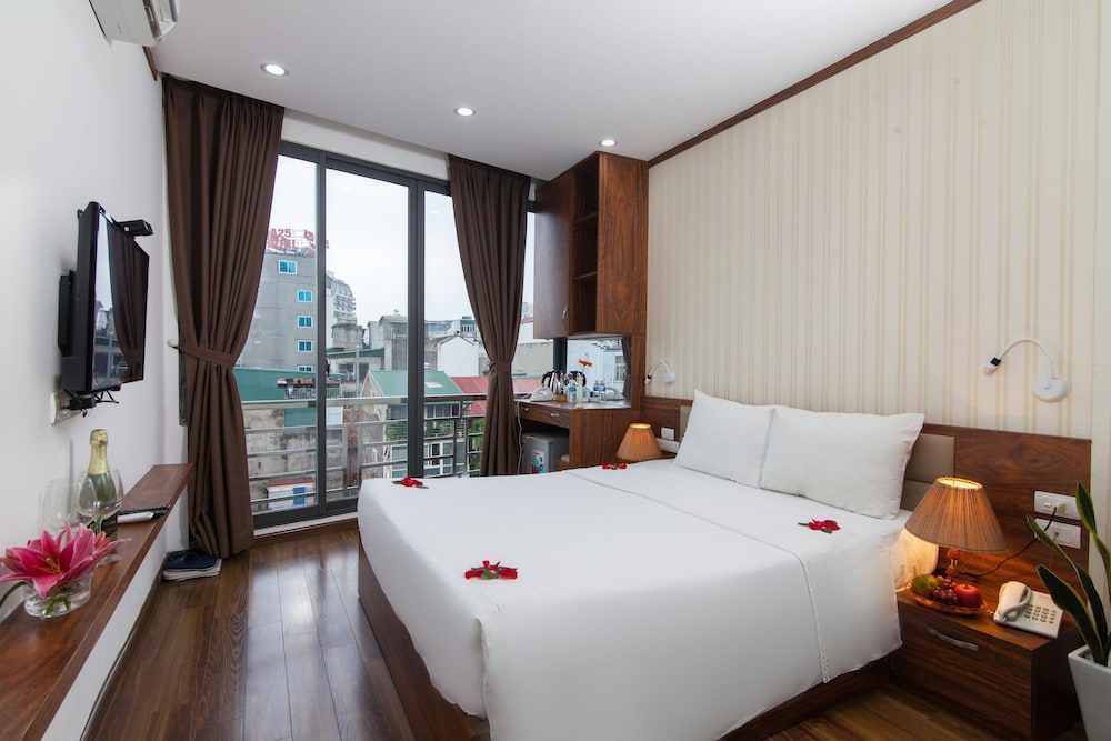 Deluxe Double Room, City View